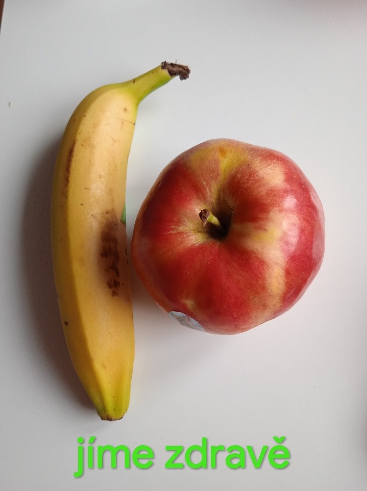 Obrázek 11 Fotografie jablka a banánu